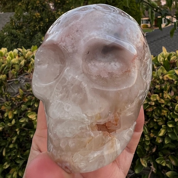Quartzy Flower Agate Skull - Picture 3 of 10